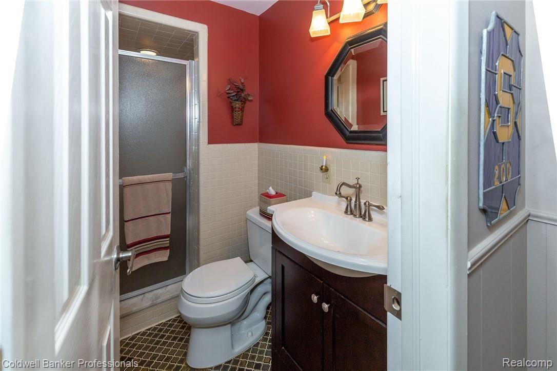 36231 Smithfield Road Farmington, MI 48335 - Photo 36 of 45 592A7484.jpg