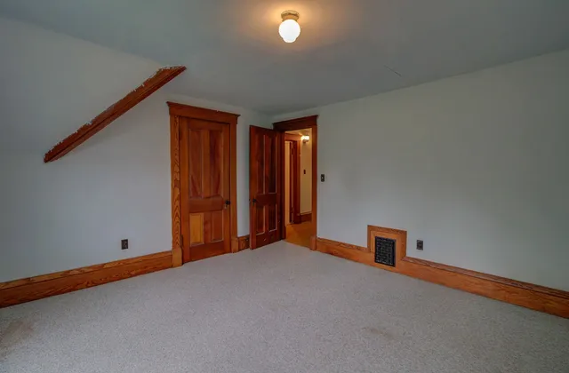 $129,900 | 407 South Vine Street, Camargo, IL 61919