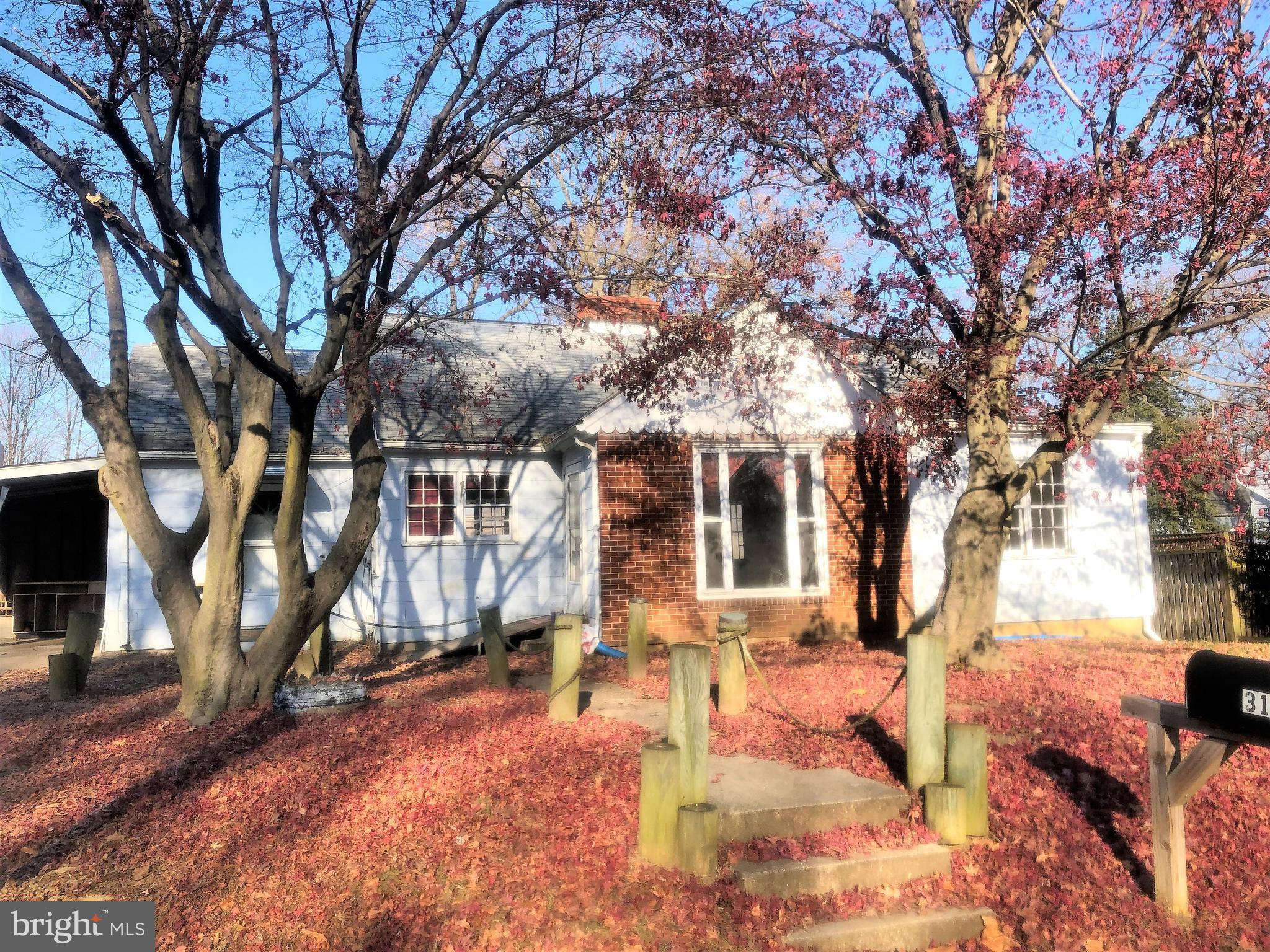 312 Oakwood Road Edgewater, MD 21037 - Photo 2 of 40