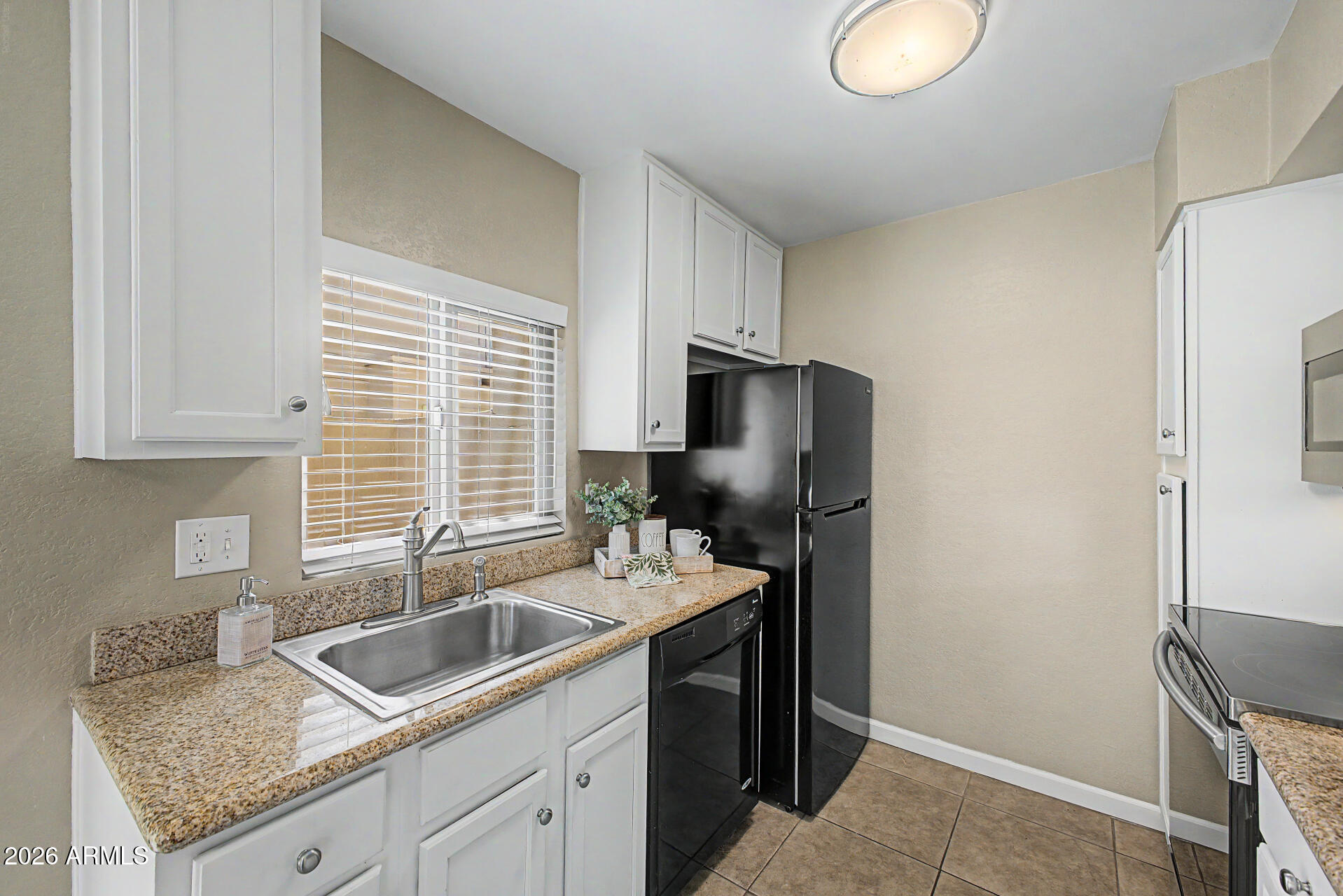 3500 North Hayden Road, Unit 1401 Scottsdale, AZ 85251 - Photo 8 of 35 Kitchen