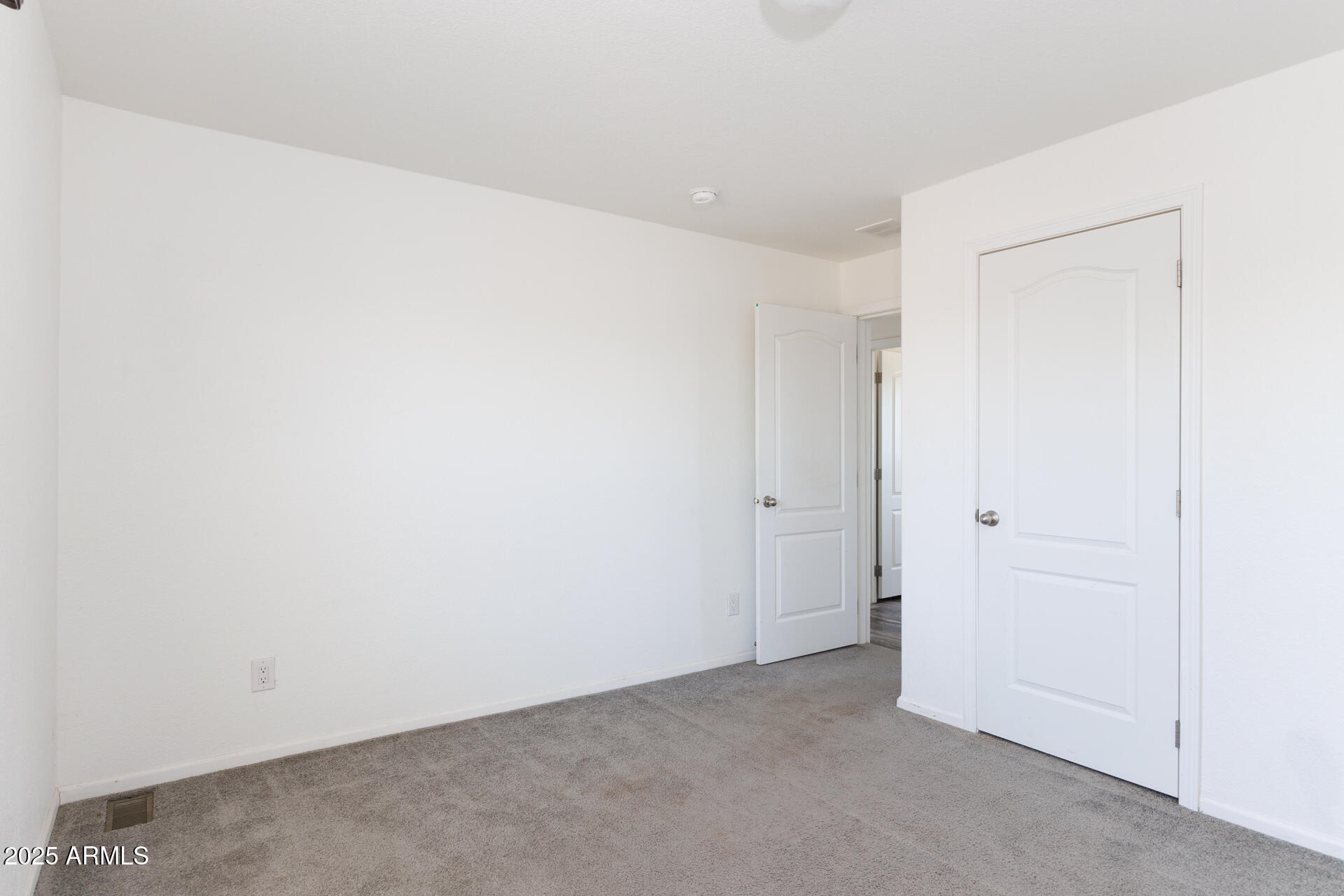 9713 South Thornton Road Casa Grande, AZ 85193 - Photo 24 of 42 a view of an empty room