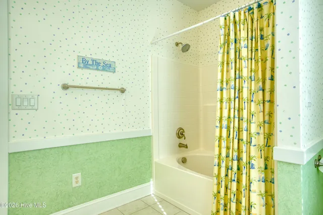 $2,200,000 | 205 Aberlady Bay, Emerald Isle, NC 28594