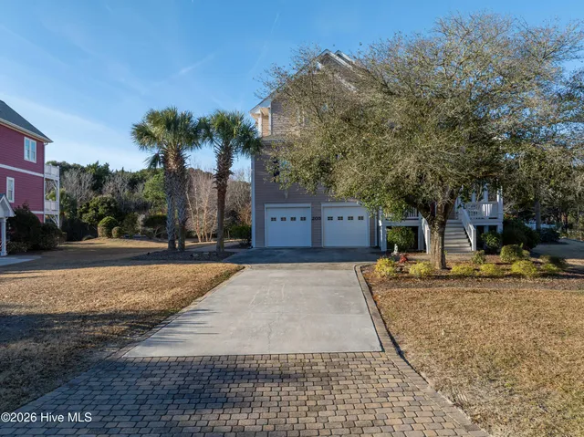 $2,200,000 | 205 Aberlady Bay, Emerald Isle, NC 28594