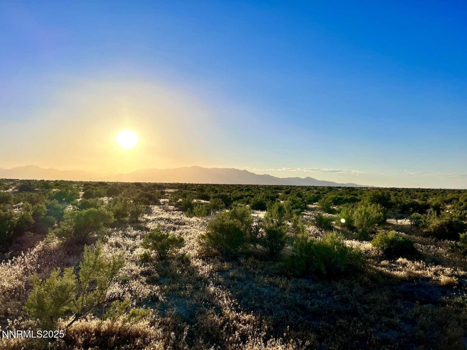 10 Valhalla Road Winnemucca, NV 89445 - Photo 17 of 35 a view of city and mountain