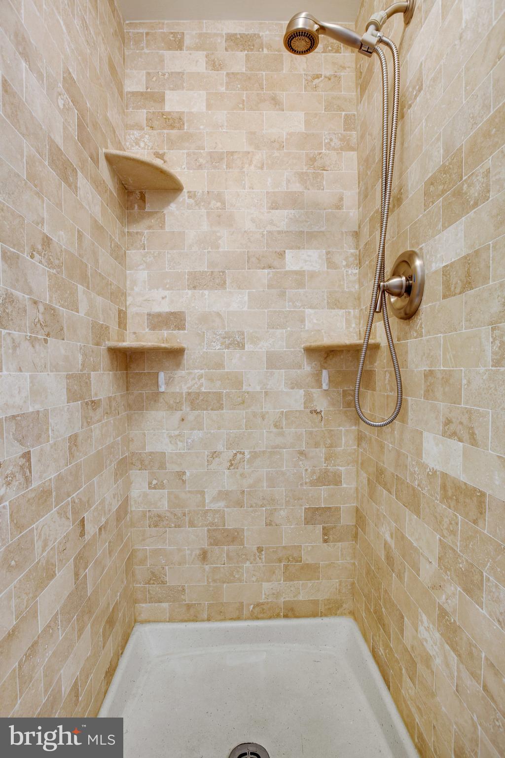 101 Ridgewood Road Baltimore, MD 21210 - Photo 62 of 74