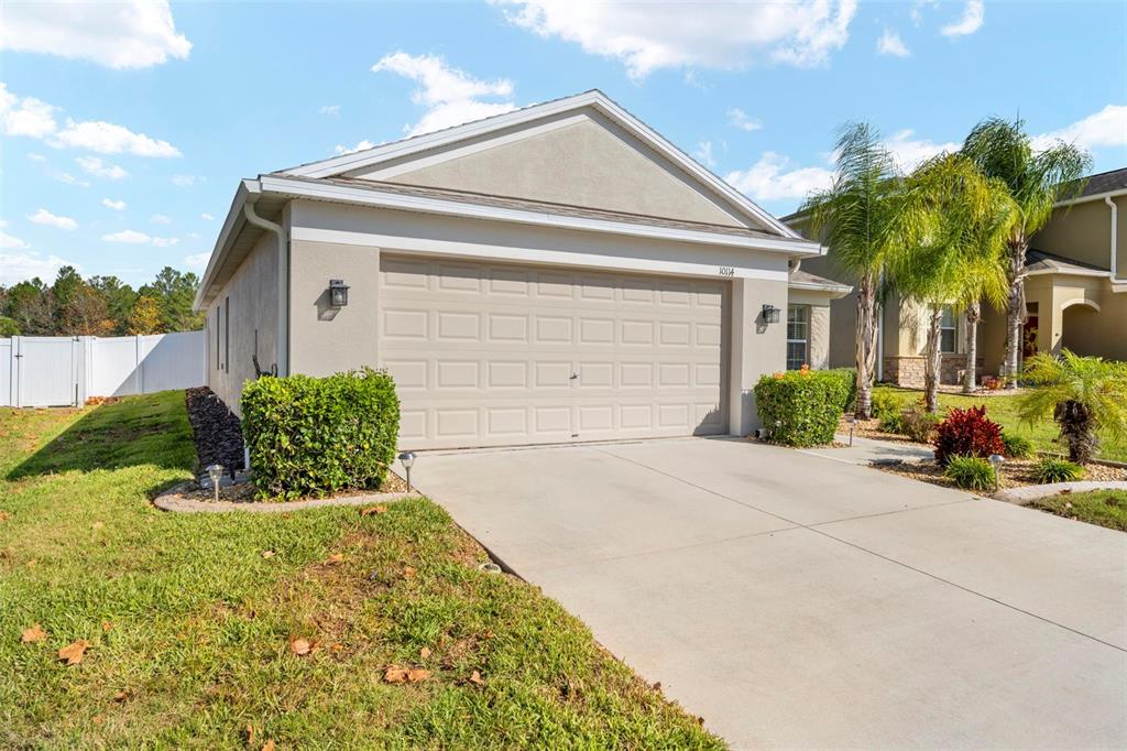 10114 Ives Loop Hudson, FL 34667 - Photo 4 of 49