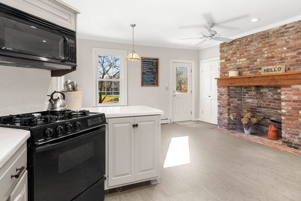45 Birch Meadow Road Merrimac, MA 01860 - Photo 7 of 42