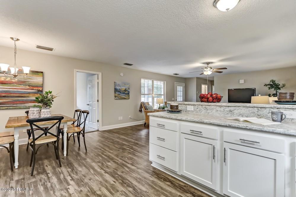 4817 Diamondhead Road Middleburg, FL 32068 - Photo 15 of 32 Rave Home Staging Jacksonville (12) Web