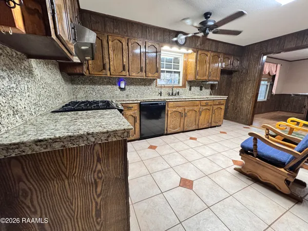 $230,000 | 403 Resweber Street, St. Martinville, LA 70582