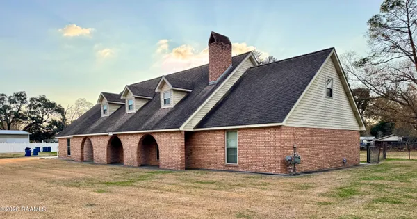 $230,000 | 403 Resweber Street, St. Martinville, LA 70582