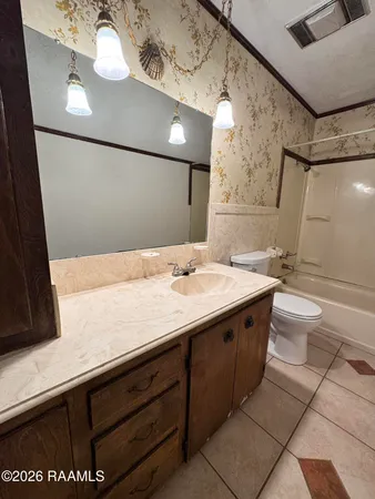 $230,000 | 403 Resweber Street, St. Martinville, LA 70582