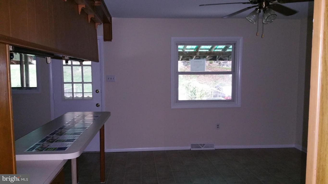 1217 Wabank Road Lancaster, PA 17603 - Photo 4 of 11 Gallery Image 4
