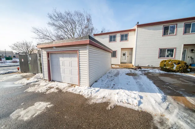 $217,000 | 907 40th Street Northwest, Rochester, MN 55901