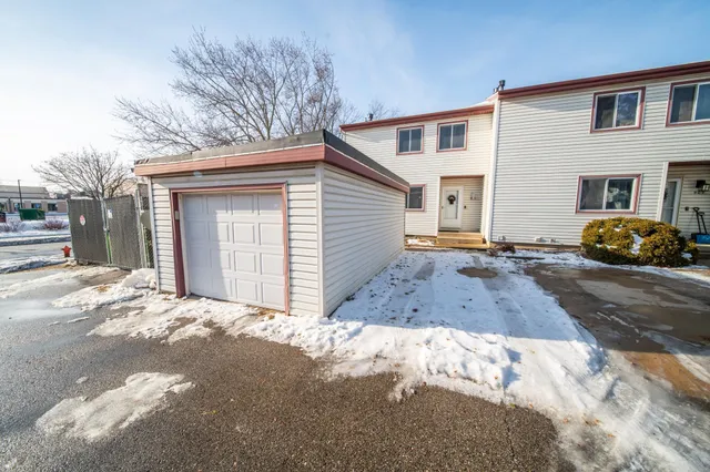 $217,000 | 907 40th Street Northwest, Rochester, MN 55901