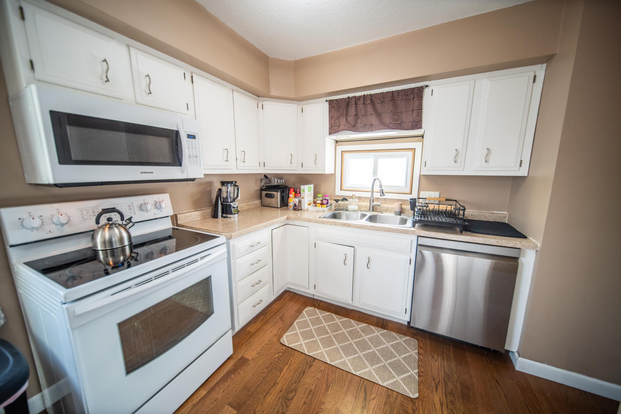 907 40th Street Northwest Rochester, MN 55901 - Photo 13 of 57