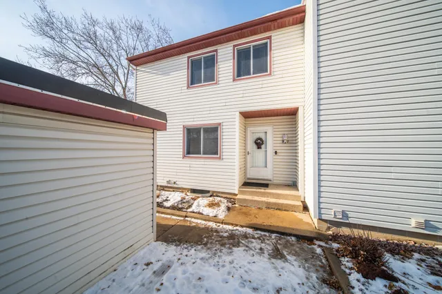 $217,000 | 907 40th Street Northwest, Rochester, MN 55901