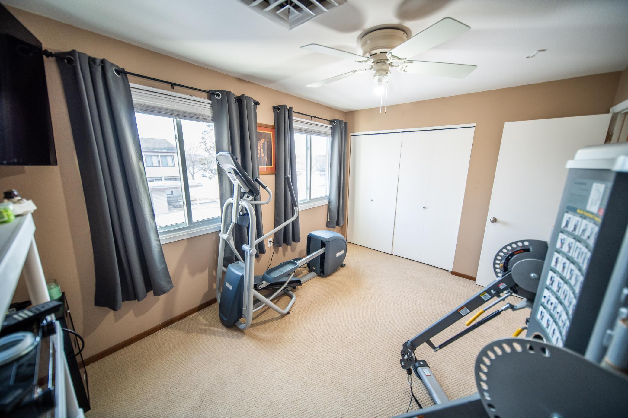 907 40th Street Northwest Rochester, MN 55901 - Photo 21 of 57