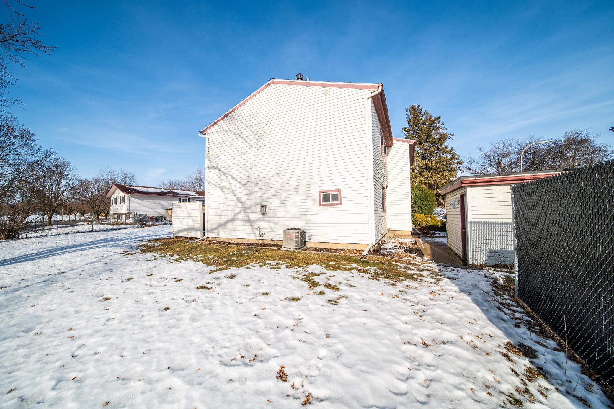 907 40th Street Northwest Rochester, MN 55901 - Photo 37 of 57