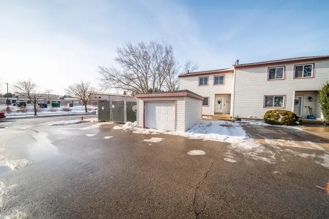 $217,000 | 907 40th Street Northwest, Rochester, MN 55901