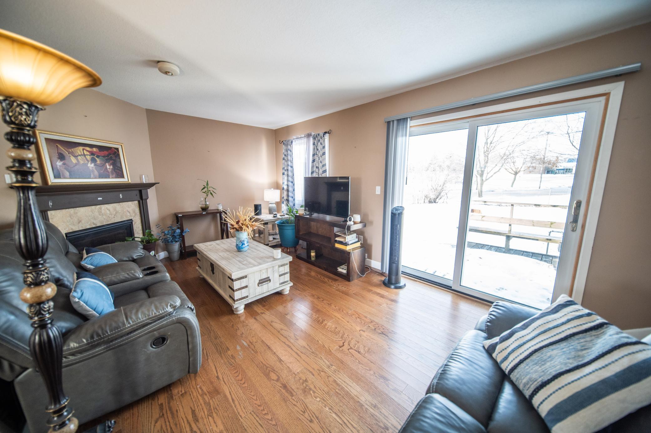 907 40th Street Northwest Rochester, MN 55901 - Photo 6 of 57