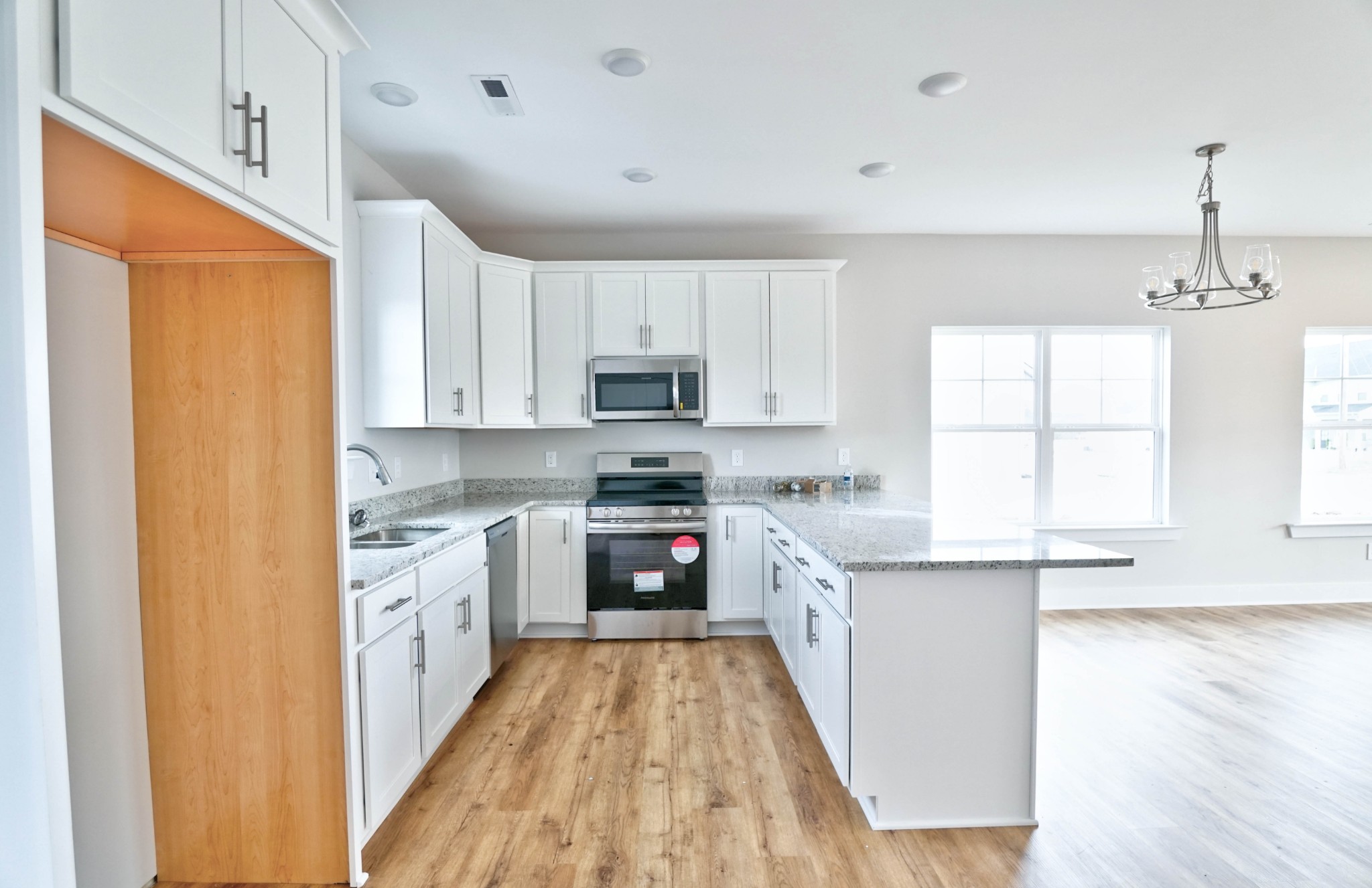 703 Vrabel Road Murfreesboro, TN 37130 - Photo 6 of 14 Gallery Image 6