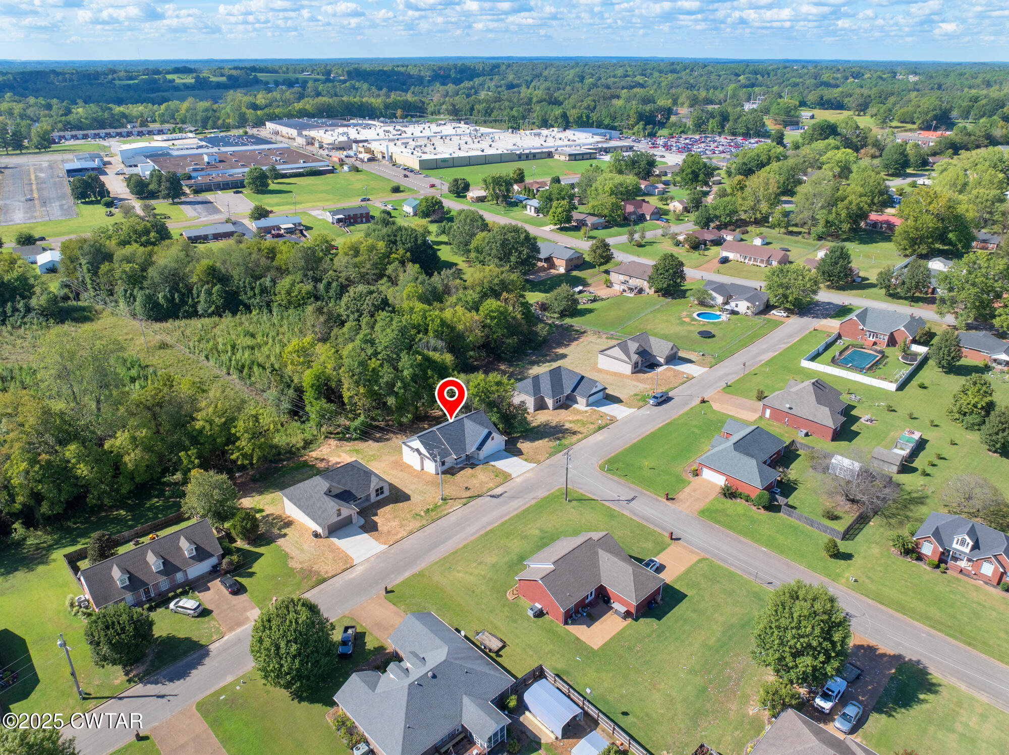 90 Derek Drive Lexington, TN 38351 - Photo 28 of 32 a view of a city that has plants