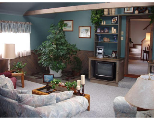 1 Everson Road Marshfield, MA 02050 - Photo 6 of 9 Gallery Image 6