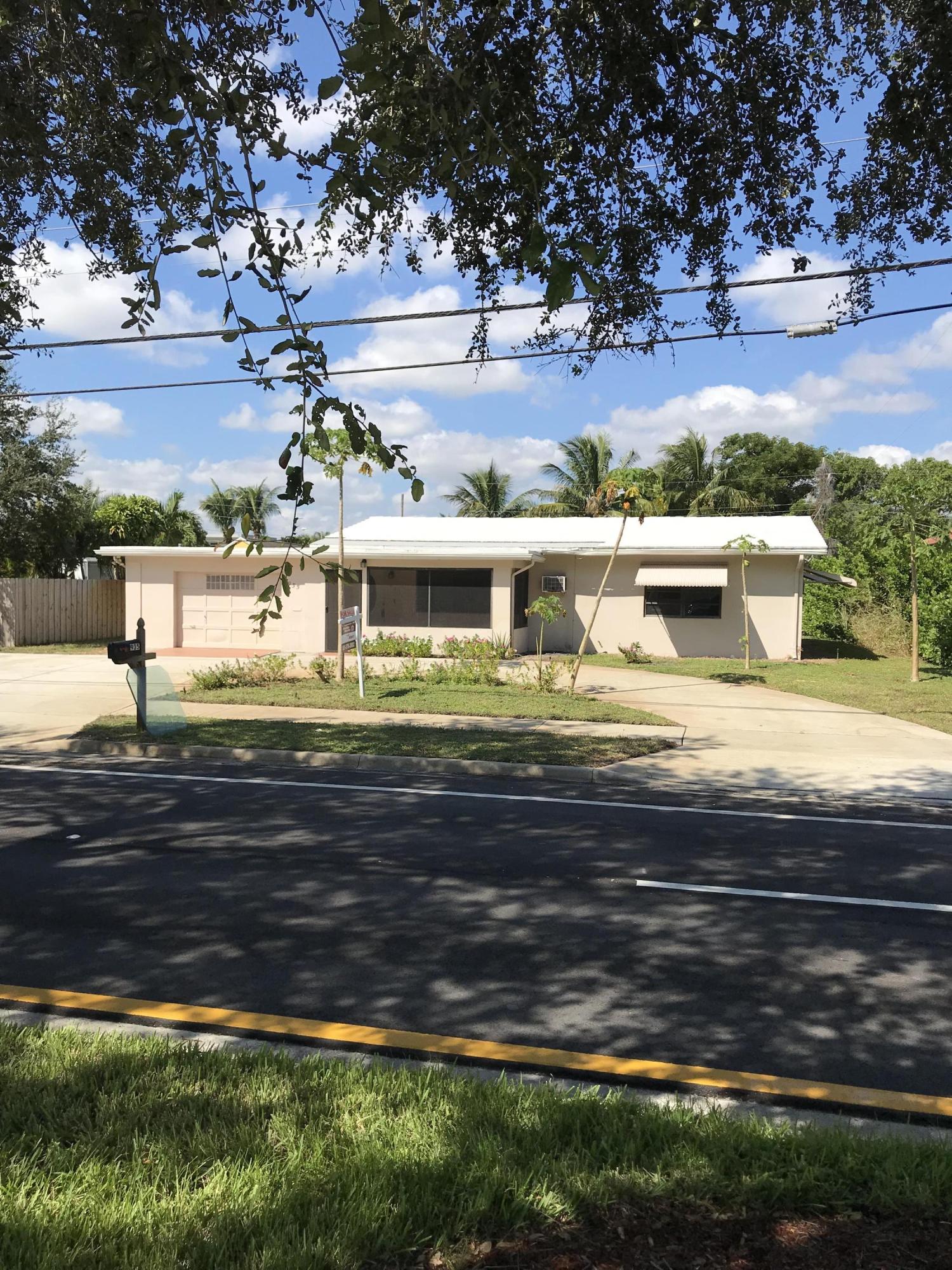 935 Northwest 2nd Avenue Boca Raton, FL 33432 - Photo 1 of 49 IMG_5523