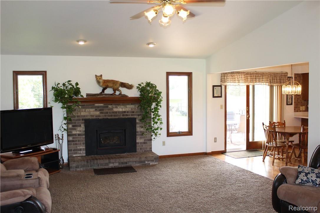 1297 Hessen Road Columbus, MI 48063 - Photo 4 of 24 IMG_6766.JPG