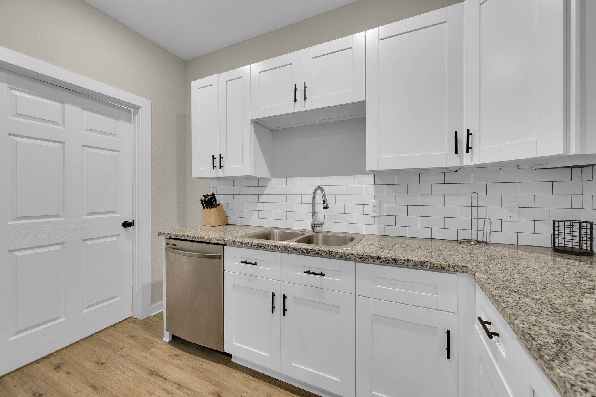 10317 Lake Road, Unit 6B Houston, TX 77070 - Photo 8 of 19 Gallery Image 8