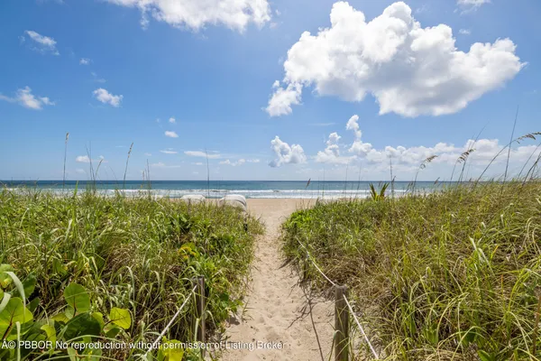 $15,000 | 2774 South Ocean Boulevard, Unit 205, Palm Beach, FL 33480
