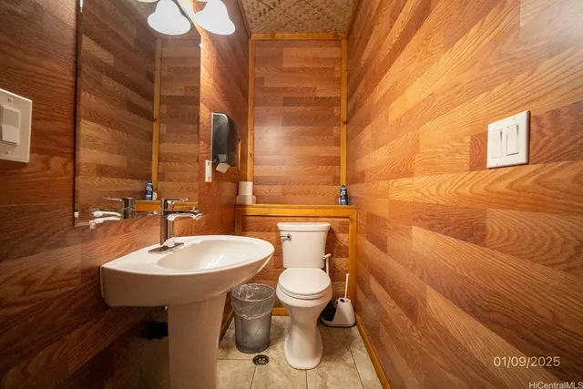 a bathroom with a sink and a toilet