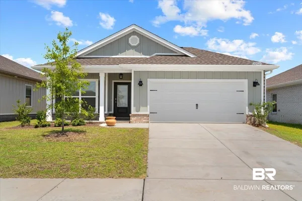 $295,000 | 22560 Hamilton Street, Robertsdale, AL 36567