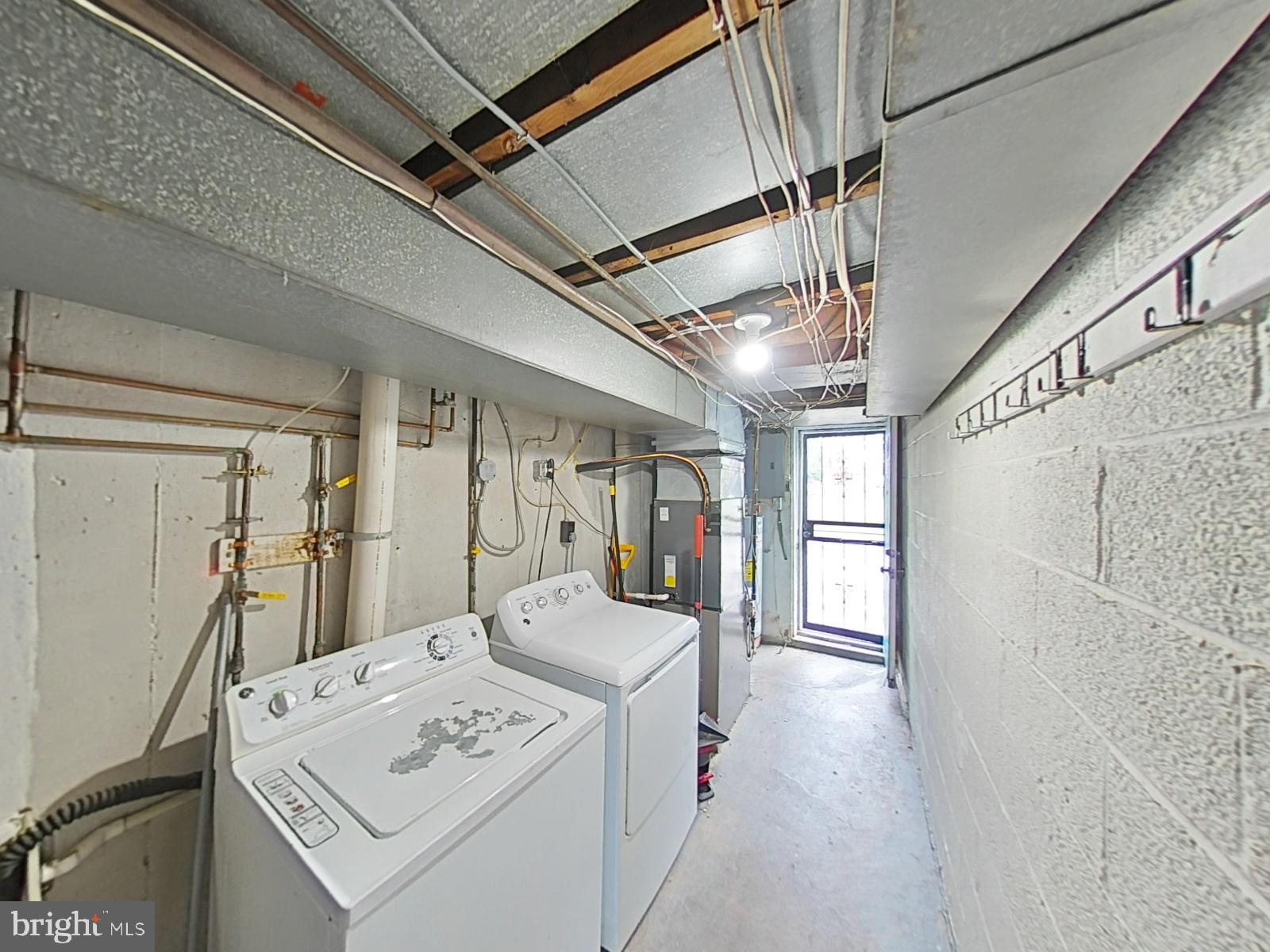 2071 Kent Road Folcroft, PA 19032 - Photo 12 of 16 Laundry/Mud Room