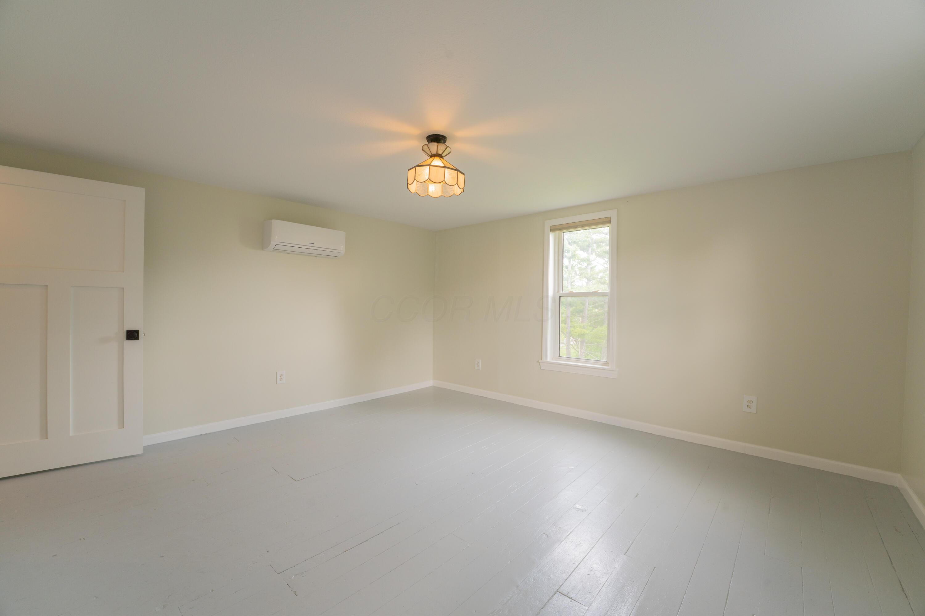 12270 London Road Orient, OH 43146 - Photo 32 of 65 12270London-2162-HDR