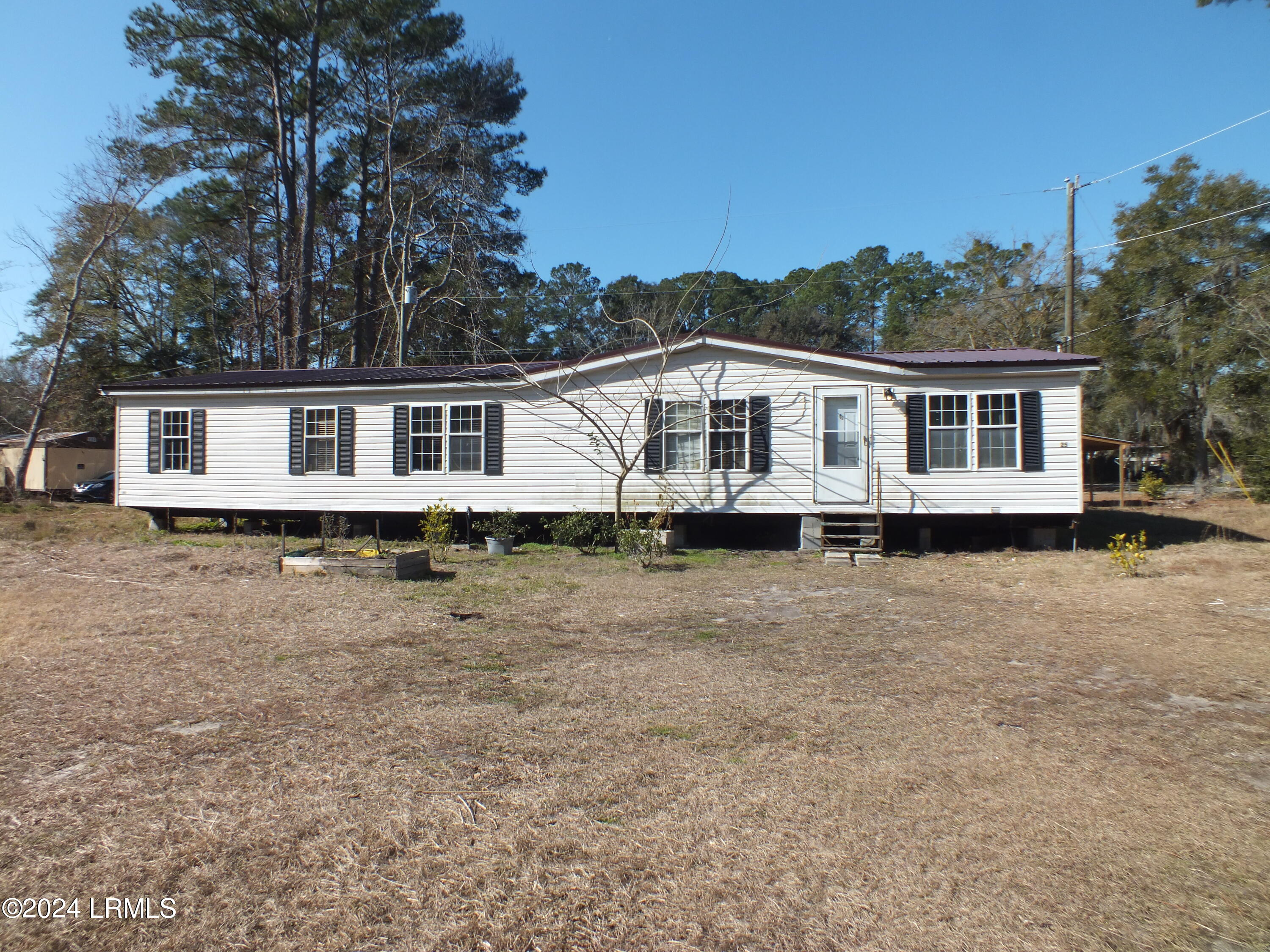 25 Milledge Village Road Beaufort, SC 29906 - Photo 2 of 14 DSCF4637