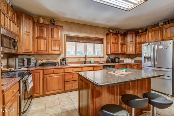 $685,000 | 8845 Highway 107 Cutoff, Greeneville, TN 37743