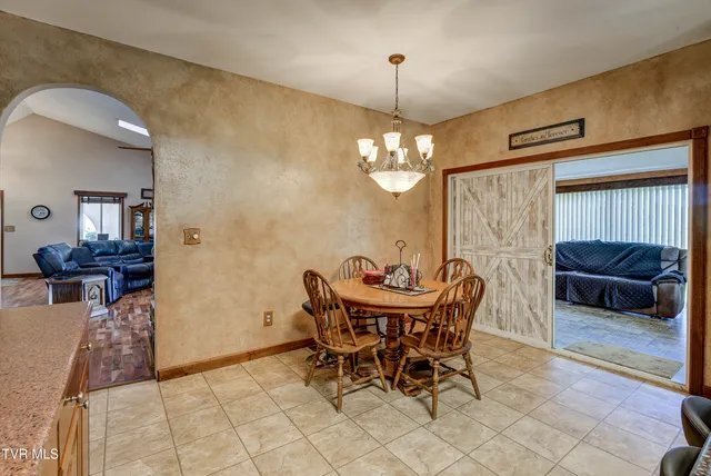 $719,900 | 8845 Highway 107 Cutoff, Greeneville, TN 37743