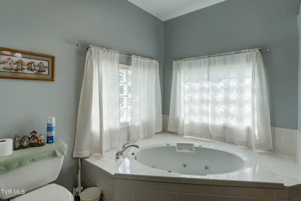 $685,000 | 8845 Highway 107 Cutoff, Greeneville, TN 37743