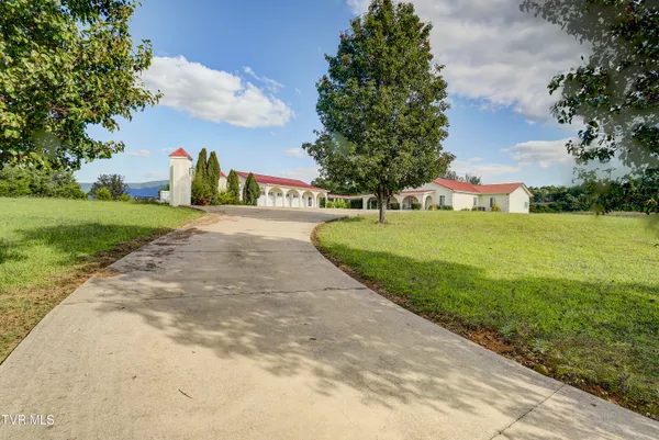 $685,000 | 8845 Highway 107 Cutoff, Greeneville, TN 37743