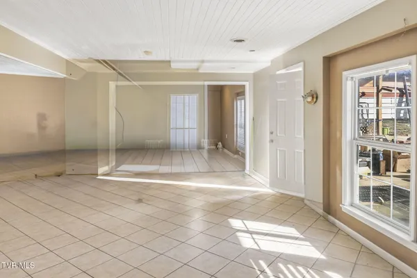 $685,000 | 8845 Highway 107 Cutoff, Greeneville, TN 37743