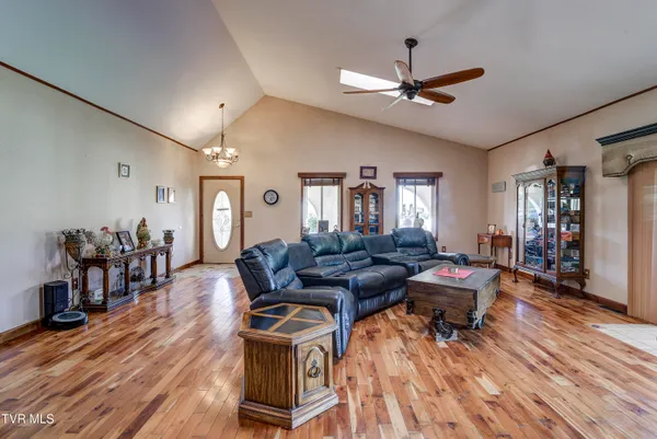 $685,000 | 8845 Highway 107 Cutoff, Greeneville, TN 37743