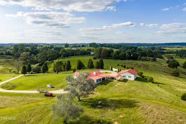 $685,000 | 8845 Highway 107 Cutoff, Greeneville, TN 37743