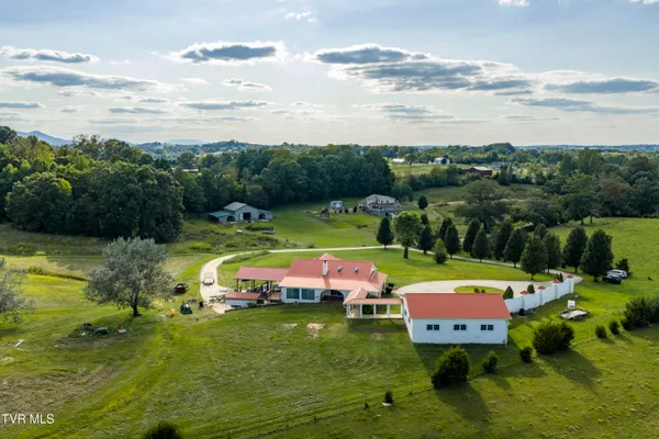$685,000 | 8845 Highway 107 Cutoff, Greeneville, TN 37743