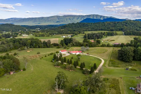 $685,000 | 8845 Highway 107 Cutoff, Greeneville, TN 37743