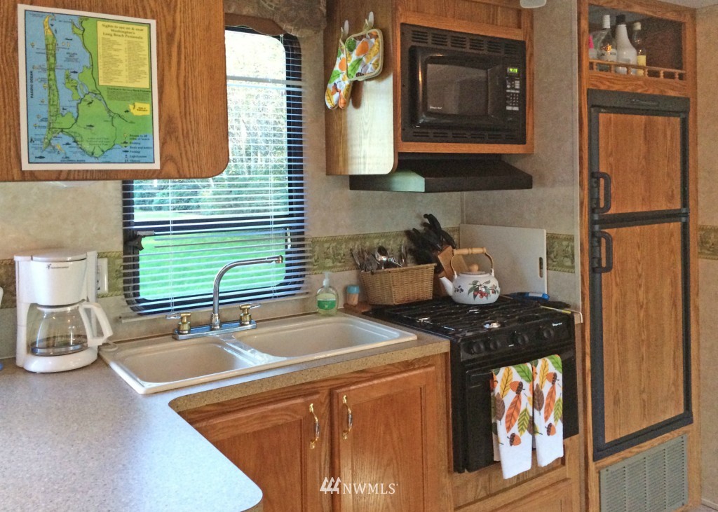 23010 Sandridge Road Ocean Park, WA 98640 - Photo 3 of 15 Gallery Image 3