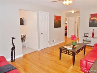 9930 MacKenzie Road St. Louis, MO 63123 - Photo 6 of 39