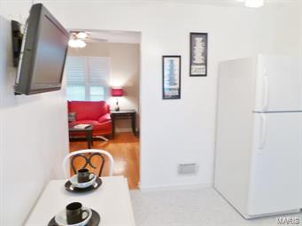 9930 MacKenzie Road St. Louis, MO 63123 - Photo 10 of 39