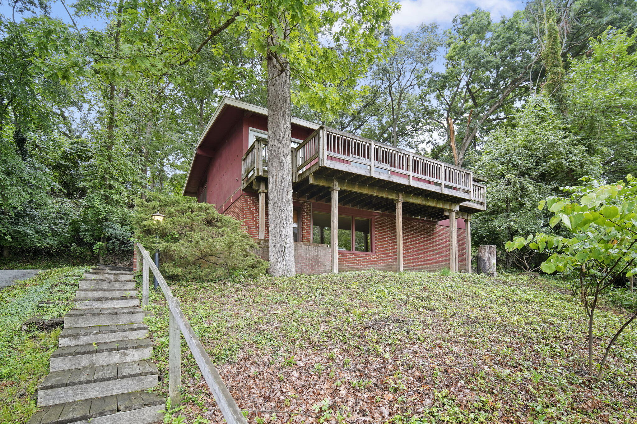 2006 Parkwood Way Jackson, MI 49203 - Photo 5 of 30 5