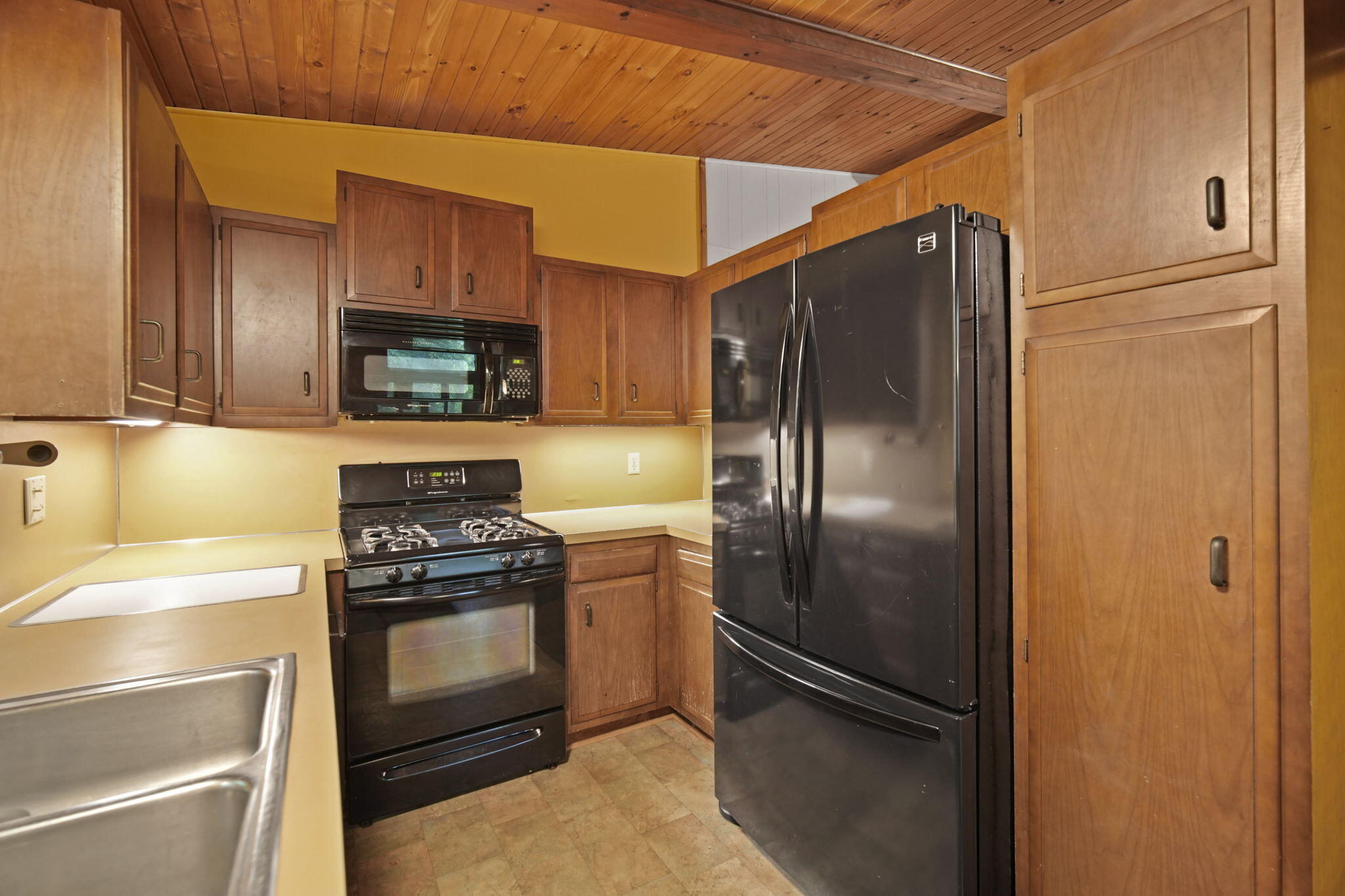 2006 Parkwood Way Jackson, MI 49203 - Photo 10 of 30 10